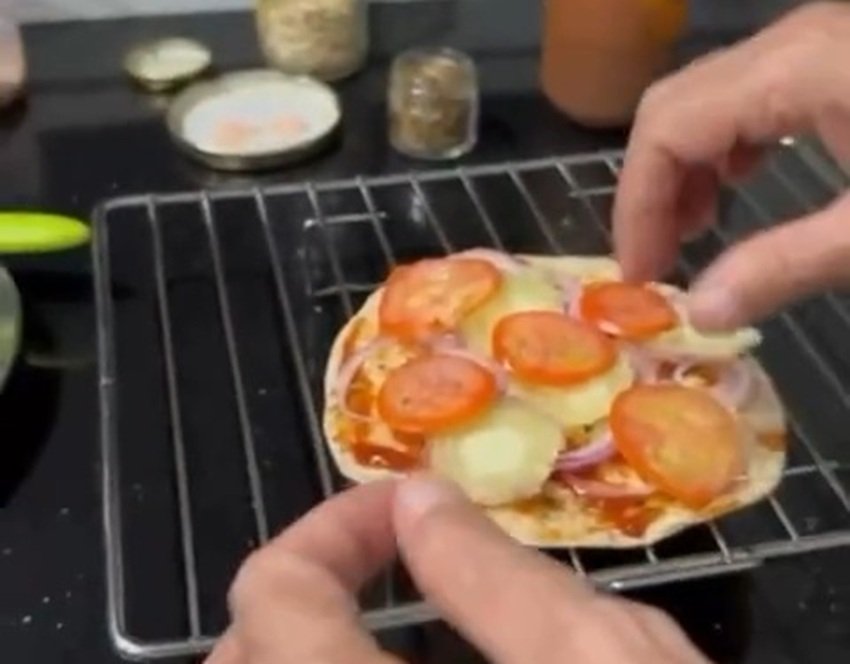 Neena Gupta Wholesome Homemade Rotizza