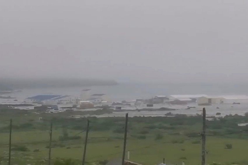 tsunami alert in Japan