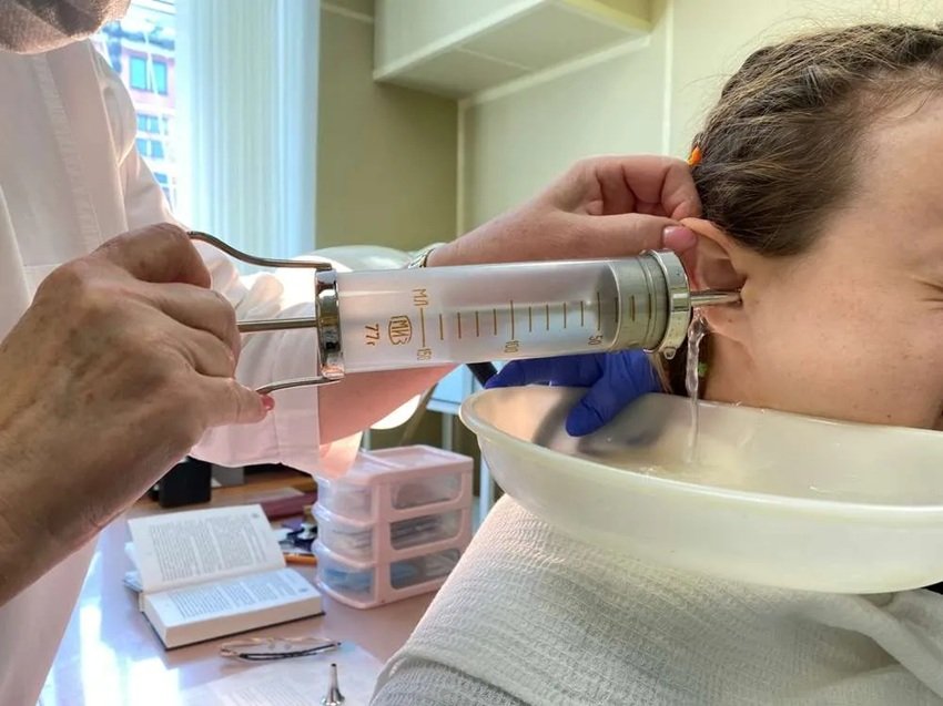 Safe Ways to Clean Your Ears at Home Without Using Oil