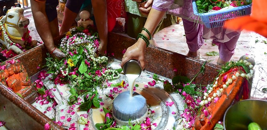 Powerful Sawan upay for success