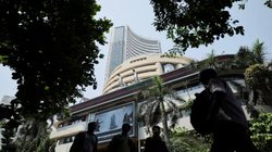 Share Market Today: शेयर बाजार में आज गिरावट के साथ शुरुआत, Sensex 270 अंक गिरकर खुला, Nifty 24600 के करीब