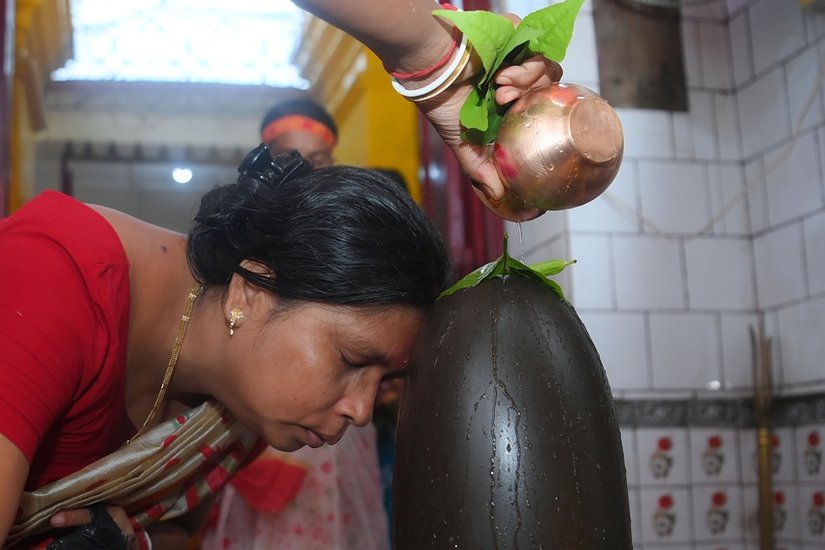 Shivling Puja Rules for Women
