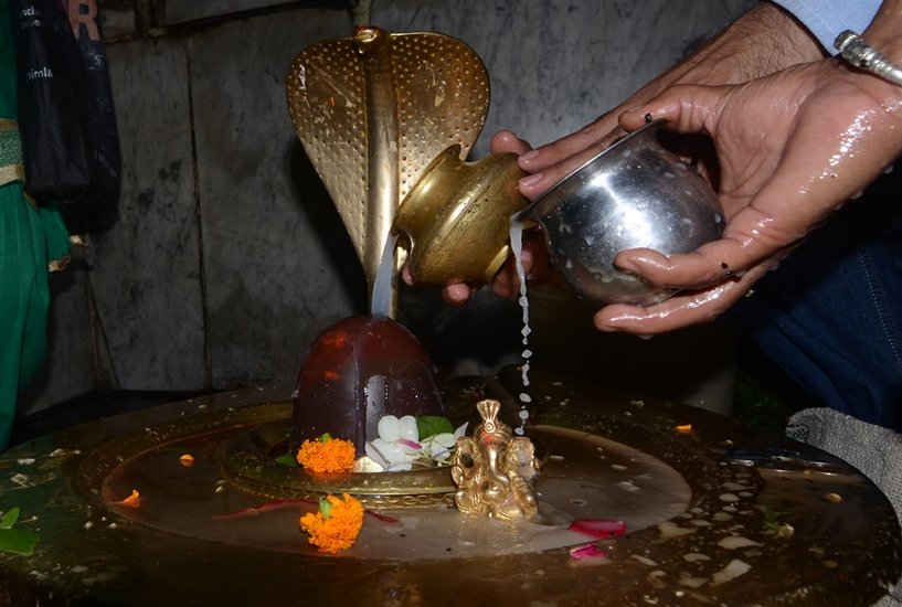 Spiritual rules for women in Sawan