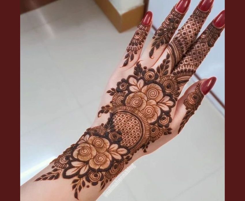Simple Henna designs for Sawan