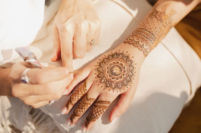 Simple Mehndi for Festivals