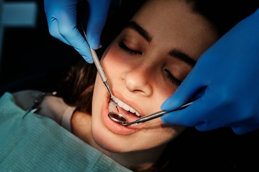 Stop tooth pain without dentist