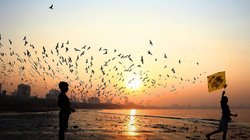 दुनिया मेरे आगे: आजादी चाहिए तो मन से डर हटाइए, दहशत भरे मन में खुद पर भरोसा नहीं पनपता