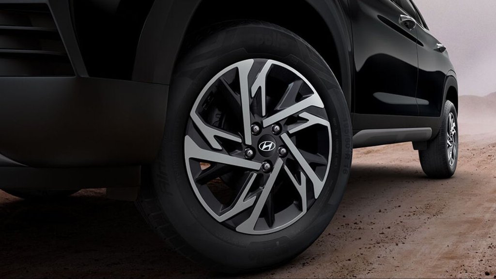 automobile news, car sector news, car sales report, June 2025 car sales report, best selling cars, best selling cars June 2025, Hyundai Creta, Maruti Suzuki Dzire, Maruti Suzuki Brezza, Maruti Suzuki Ertiga, Maruti Suzuki Swift, top-selling cars India, June 2025 car sales, best-selling SUVs India, compact SUV sales