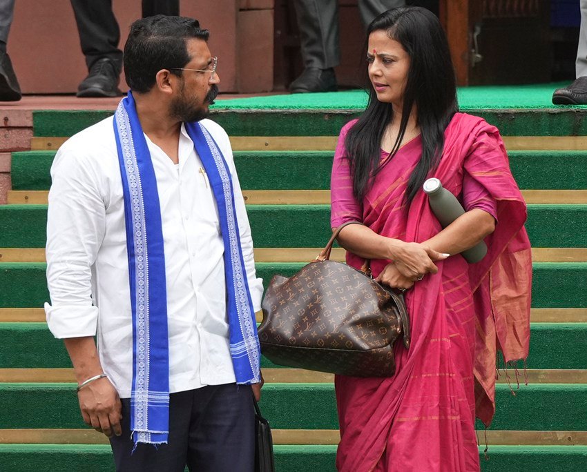 Indian MPs clothing style