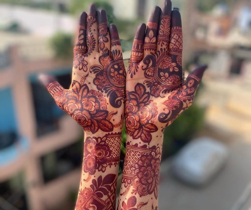 stylish mehndi for rakshabandhan