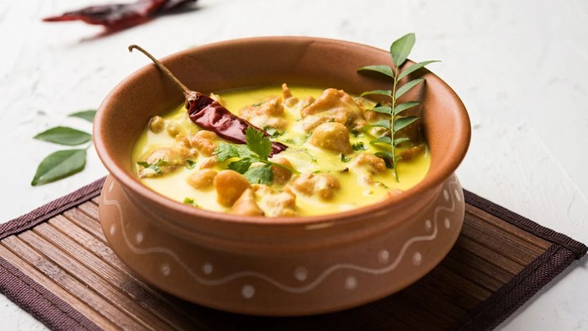Why You Should Avoid Eating Kadhi and Saag During Sawan
