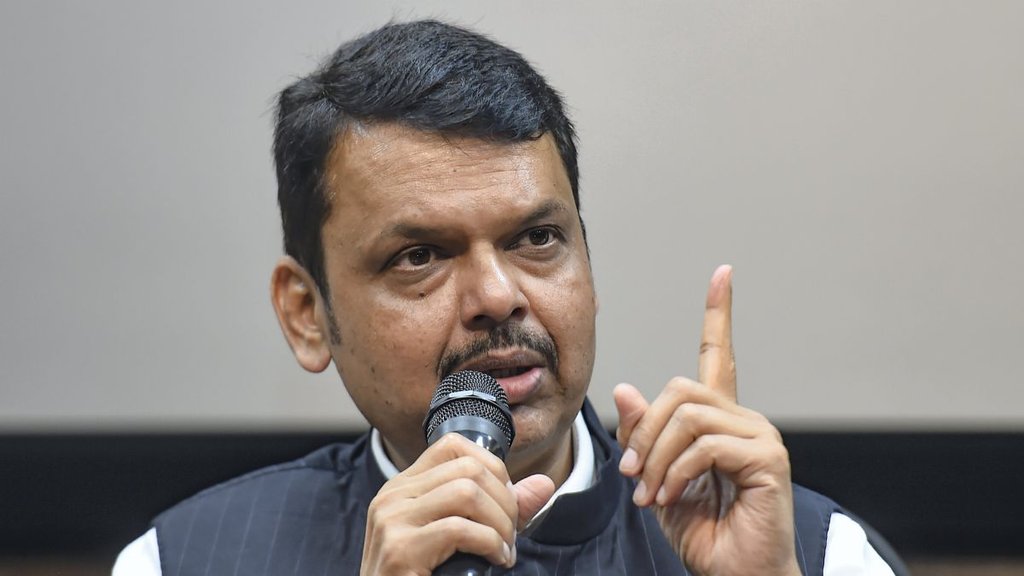 fadnavis, uddhav, raj
