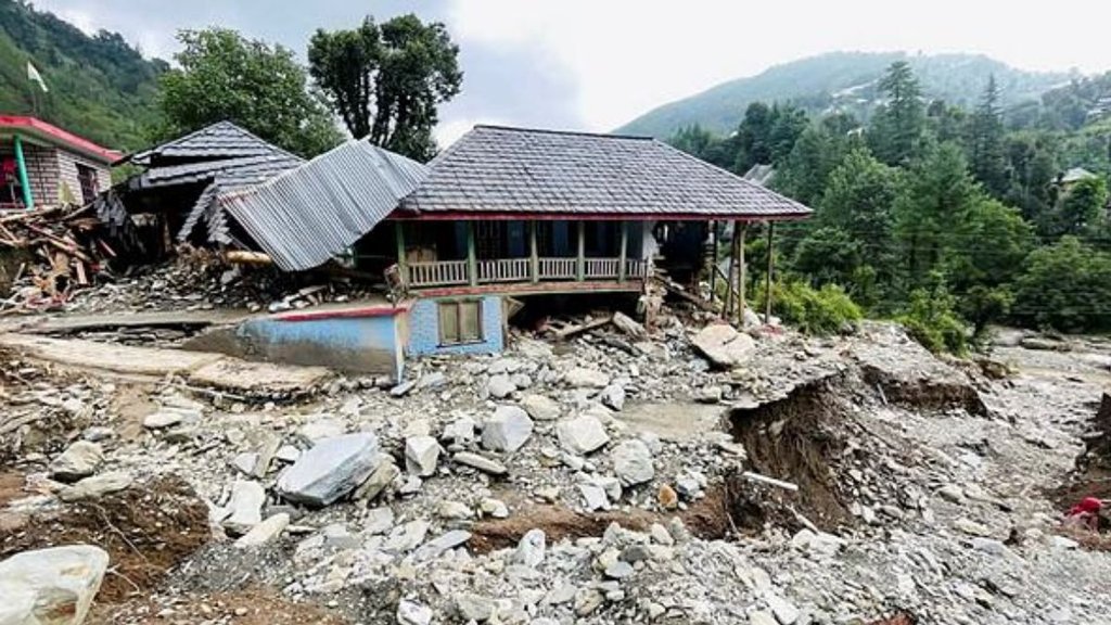 Himachal Pradesh landslide survival,Tuneja Thakur survival story