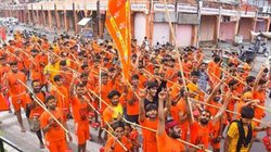 कांवड़िए अब नहीं ले जा सकेंगे त्रिशूल-हॉकी स्टिक, यूपी पुलिस ने लगाया बैन; उल्लंघन करने पर होगा सख्त एक्शन