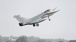 राफेल फाइटर जेट्स के खिलाफ अभियान चला रहे चीन-पाकिस्तान, ऑपरेशन सिंदूर के बाद फ्रांस ने ‘डिसइनफॉर्मेशन’ का क्यों किया जिक्र?