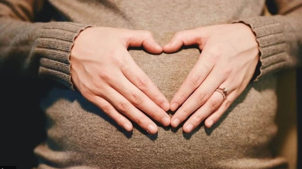 russia | america | pregnant |