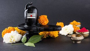 Sawan Somvar Vrat, What to eat and avoid in Sawan Somwar fast, Foods to avoid during Sawan Monday vrat, Sawan Somwar fasting food list, Do’s and don’ts for Sawan Monday vrat, Sawan vrat diet rules, What not to eat during Sawan Somwar, Sawan Somwar vrat food restrictions, Sawan Monday vrat food guide, सावन सोमवार व्रत, सावन व्रत नियम, सावन सोमवार भोजन, सावन व्रत क्या खाएं, सावन व्रत क्या न खाएं, सावन के सोमवार व्रत के नियम