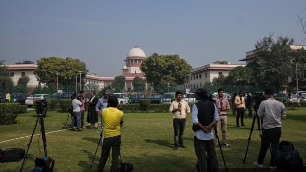Apologise to your husband and his family Supreme Court order IPS wife In False Cases -Supreme Court News: 'पति और उसके परिवार से माफी मांगो', सुप्रीम कोर्ट ने किस मामले में IPS