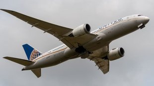 Boeing engine failure, UA108, UA108 emergency landing