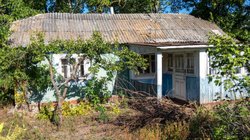 बरेली में गांव के मकान से आती थीं अजीब सी आवाजें, पुलिस ने मारा छापा, कमरे का हाल देख फटी रह गईं आंखें