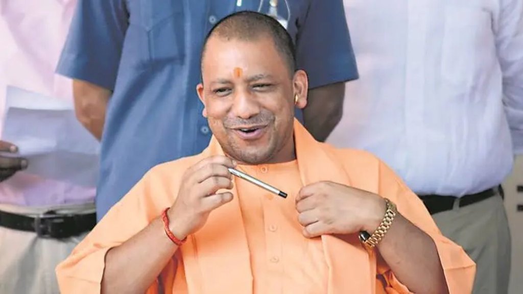 yogi adityanath | ias officers transferred | noida |