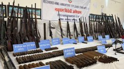 गोले दागने के लिए लॉन्चर बना रहे थे माओवादी, सुरक्षा बलों ने बरामद किए हथियार और गोला-बारूद