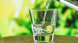 नॉर्मल पानी की जगह पिएं Alkaline Water, इस तरह सेवन करने से बॉडी होगी डिटॉक्स