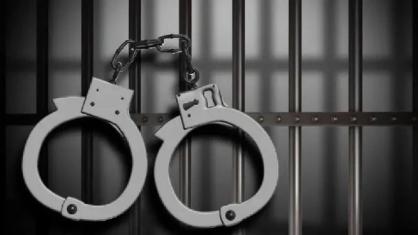 Hyderabad, Hyderabad News, couple Arrested