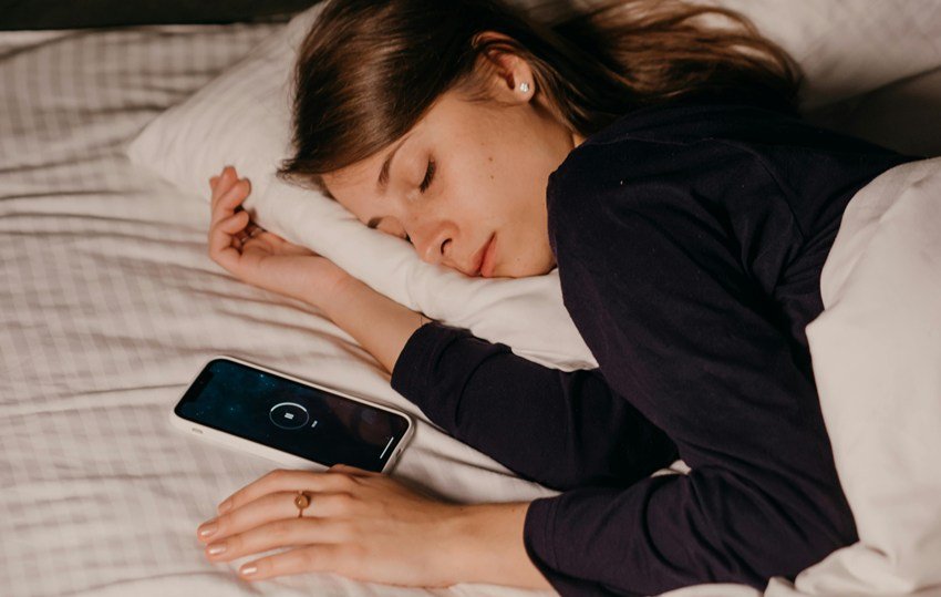 right side sleeping pros and cons