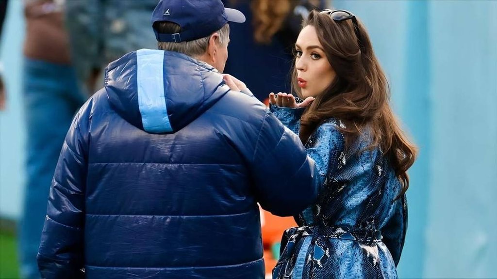 Bill Belichick, Jordon Hudson, Linda Holliday, Belichick Girlfriend