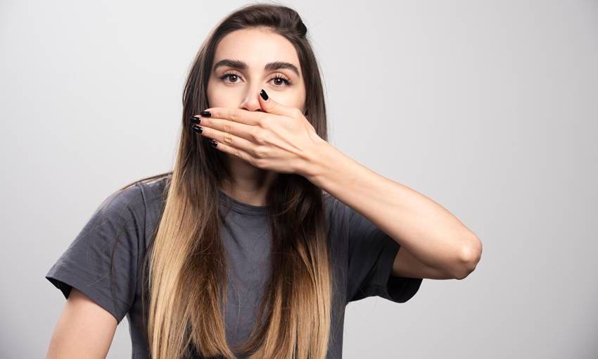 vitamin deficiency mouth odor
