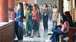 डीयू कैम्पस में ‘1 लाख के बांड’ पर बगावत, छात्र संघ चुनाव से पहले एबीवीपी से लेकर एनएसयूआई तक एकजुट