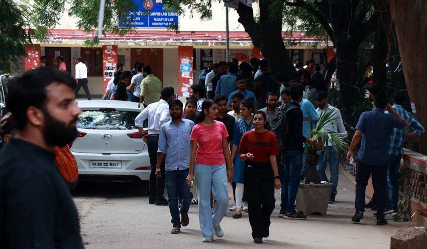 affordable language courses in DU