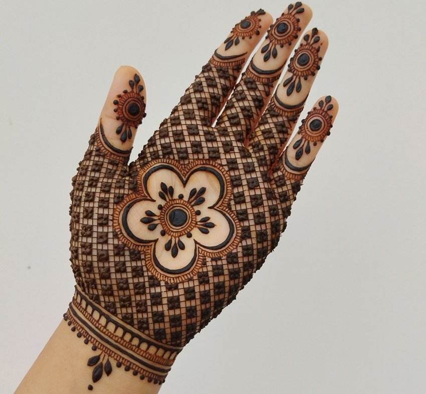 Easy and Gorgeous Mehndi Designs for Raksha Bandhan 2025
