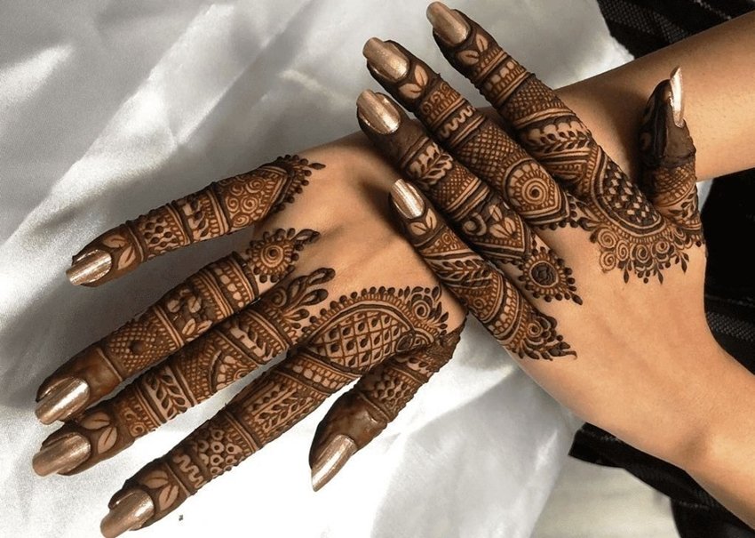 Festive mehndi patterns for hands