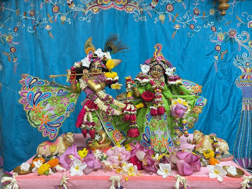 Foods to Offer Laddu Gopal for Divine Blessings on Janmashtami