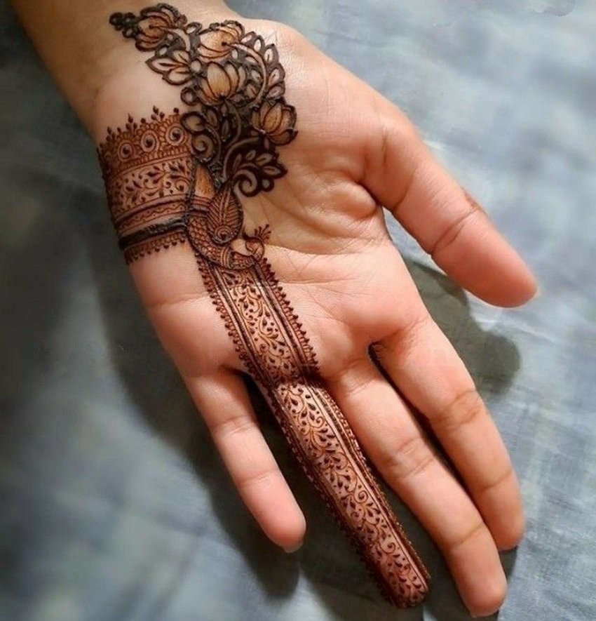 Get Inspired by These Elegant Radha-Krishna Mehndi Designs This Janmashtami