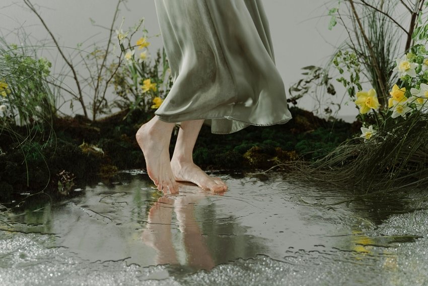 Heal Cracked Heels Naturally by Fighting Iron Deficiency