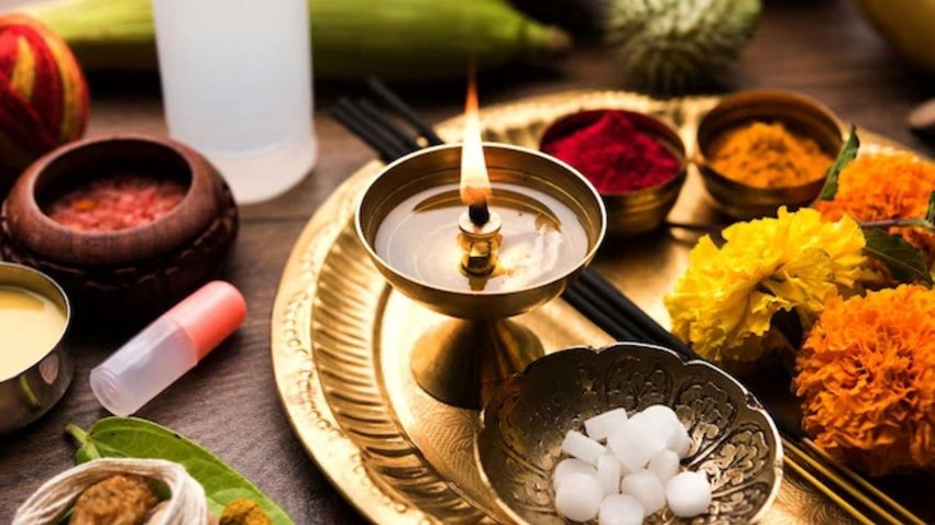 How Burning Camphor Purifies the Air and Brings Mental Peace