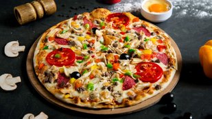tave par pizza kaise garam kare | Best Way to Re-heat Pizza on Stove | How to reheat pizza in a pan