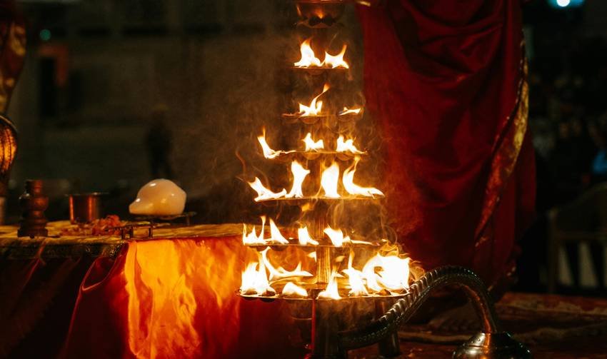 camphor importance in arti