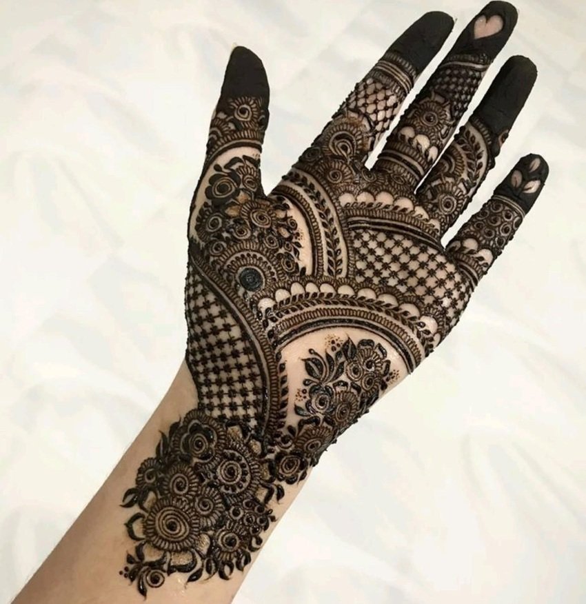 Mehndi Designs for the Perfect Raksha Bandhan Look