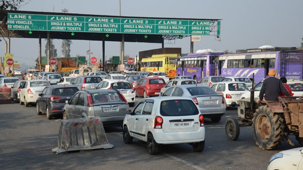 toll plaza traffic, highway congestion, toll collection issues