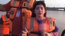 बाढ़ कवर करने गई महिला रिपोर्टर की हुई सिट्टी-पिट्टी गुल, ऑन कैमरा कहा- मुझे डर लग रहा है; देखें वायरल वीडियो