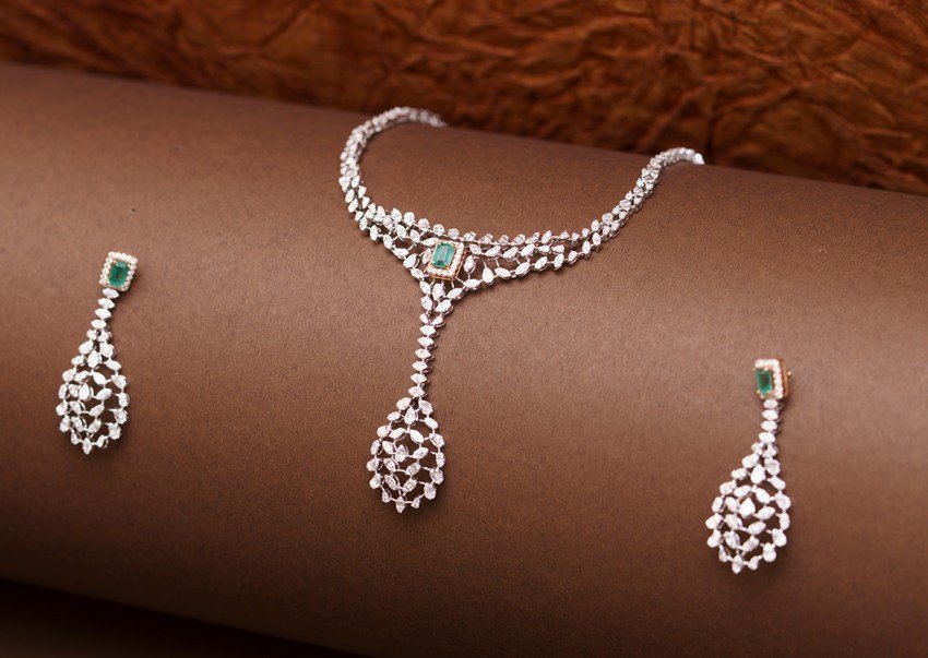 essential gifts for sister