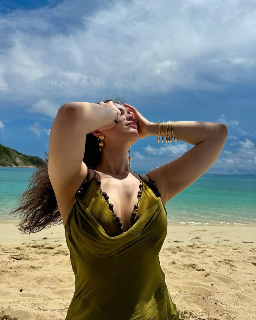 Sara Tendulkar, Sara Tendulkar Photos, Sachin Tendulkar Daughter Sara Tendulkar Glamorous Pictures