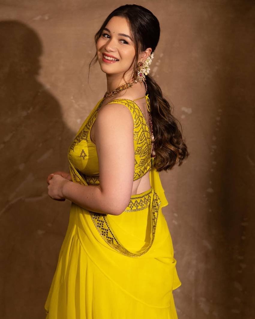 Sara Tendulkar, Sara Tendulkar Photos, Sachin Tendulkar Daughter Sara Tendulkar Glamorous Pictures