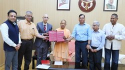 संभल की हिंदू आबादी में 30% की गिरावट, जाँच कमेटी ने सौंपी सीएम योगी आदित्यनाथ को रिपोर्ट