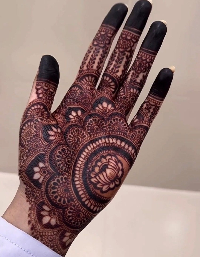 This Raksha Bandhan Skip the Parlour and Try These Stunning Mehndi Designs at Home