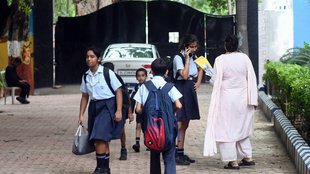UP School Closed, UP School News, School Closed News, Uttar Pradesh School,